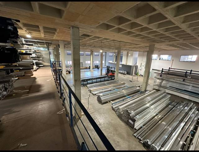 5,002M² WAREHOUSE TO LET IN COSMO BUSINESS PARK